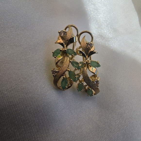Emerald and Diamond 14k Vintage Earrings - Picture 5 of 5